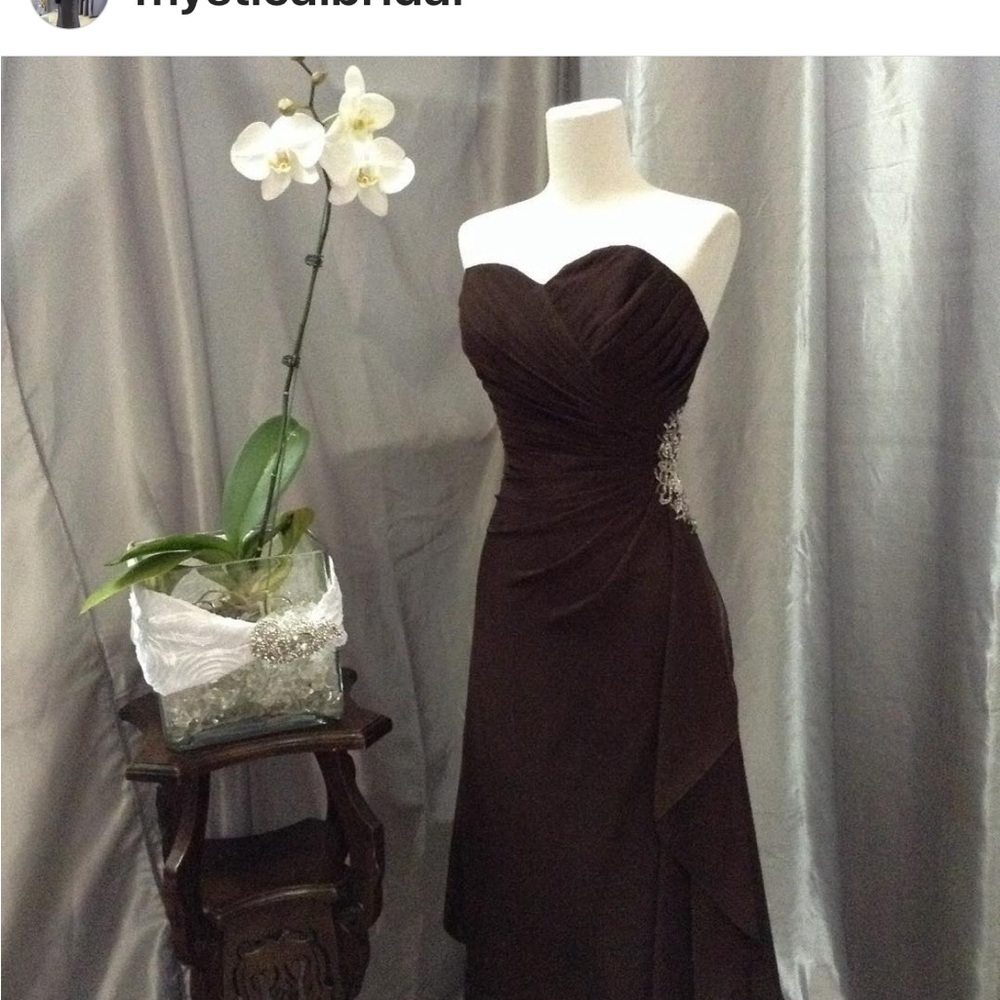 Elegant Brown Strapless Dress